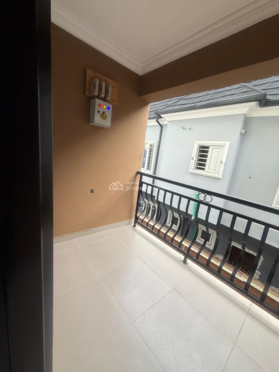 Lovely 3bedroom Flat, Ijesha, Surulere, Lagos, Flat / Apartment for Rent