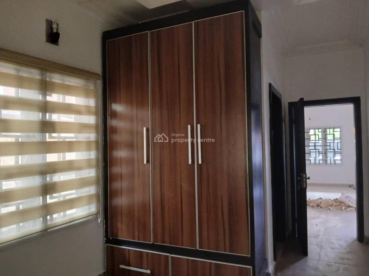 Standard Well Built 3-bedroom Flat All Rooms En-suite, Furo Street Inside Lekki Phase 1 Proper, Lekki Phase 1, Lekki, Lagos, Flat / Apartment for Rent