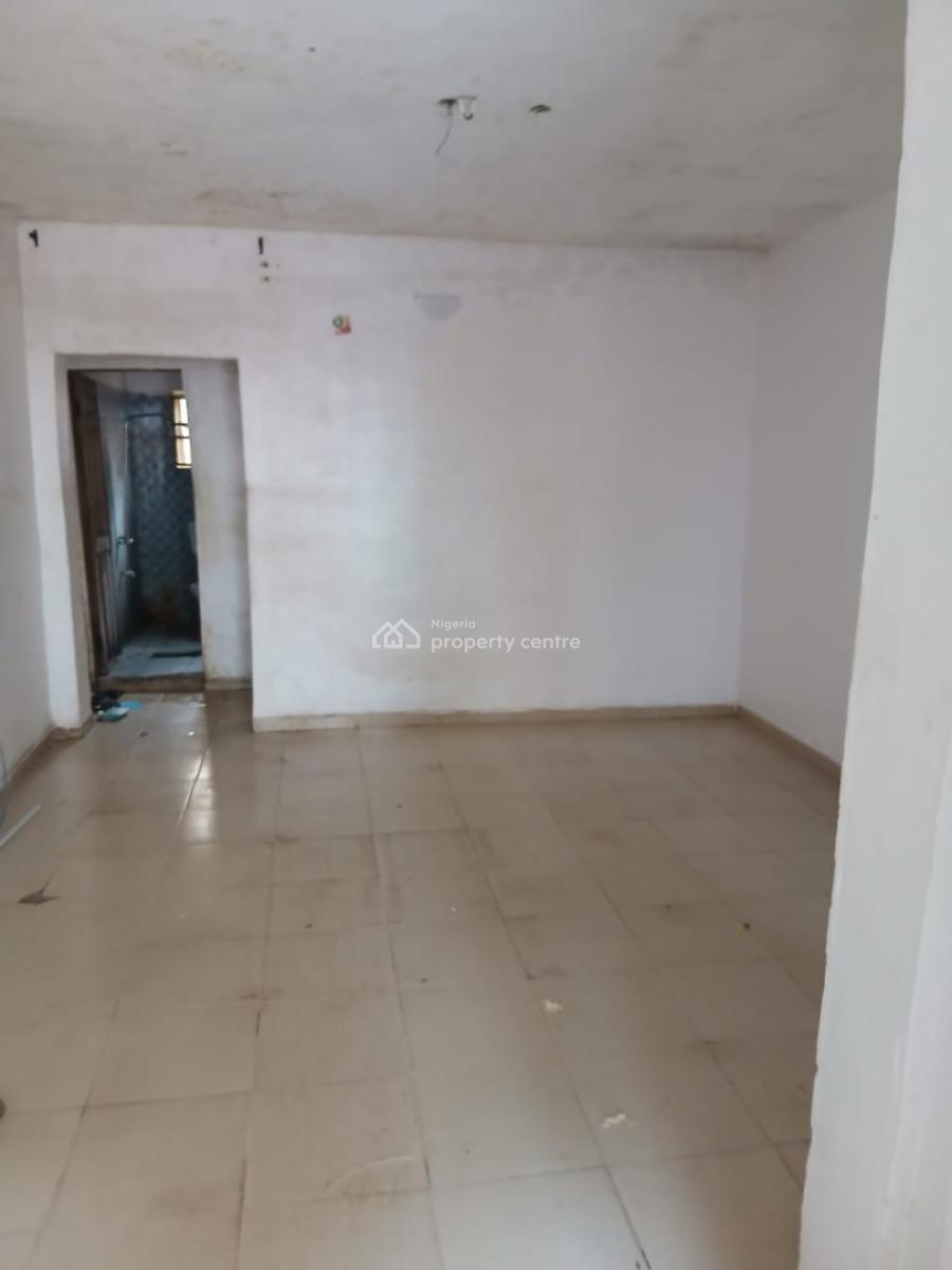 a Room and Parlor in an Estate, Gra, Abijo, Lekki, Lagos, Mini Flat (room and Parlour) for Rent