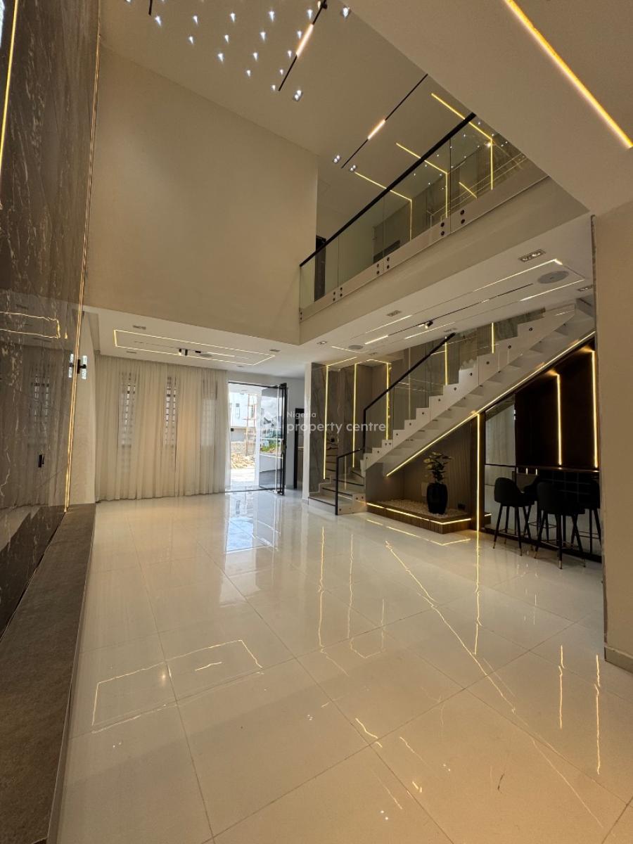 5 Bedroom Home with a Pool, Lekki, Lagos, House for Sale