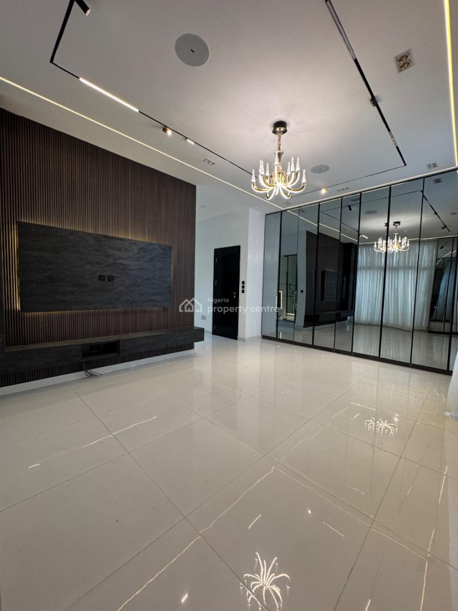 5 Bedroom Home with a Pool, Lekki, Lagos, House for Sale