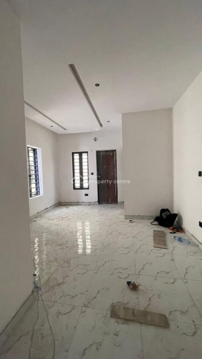 a Very Nice 1 Bedroom and Parlor Apartment, Lekki Phase 1, Lekki, Lagos, Flat / Apartment for Sale