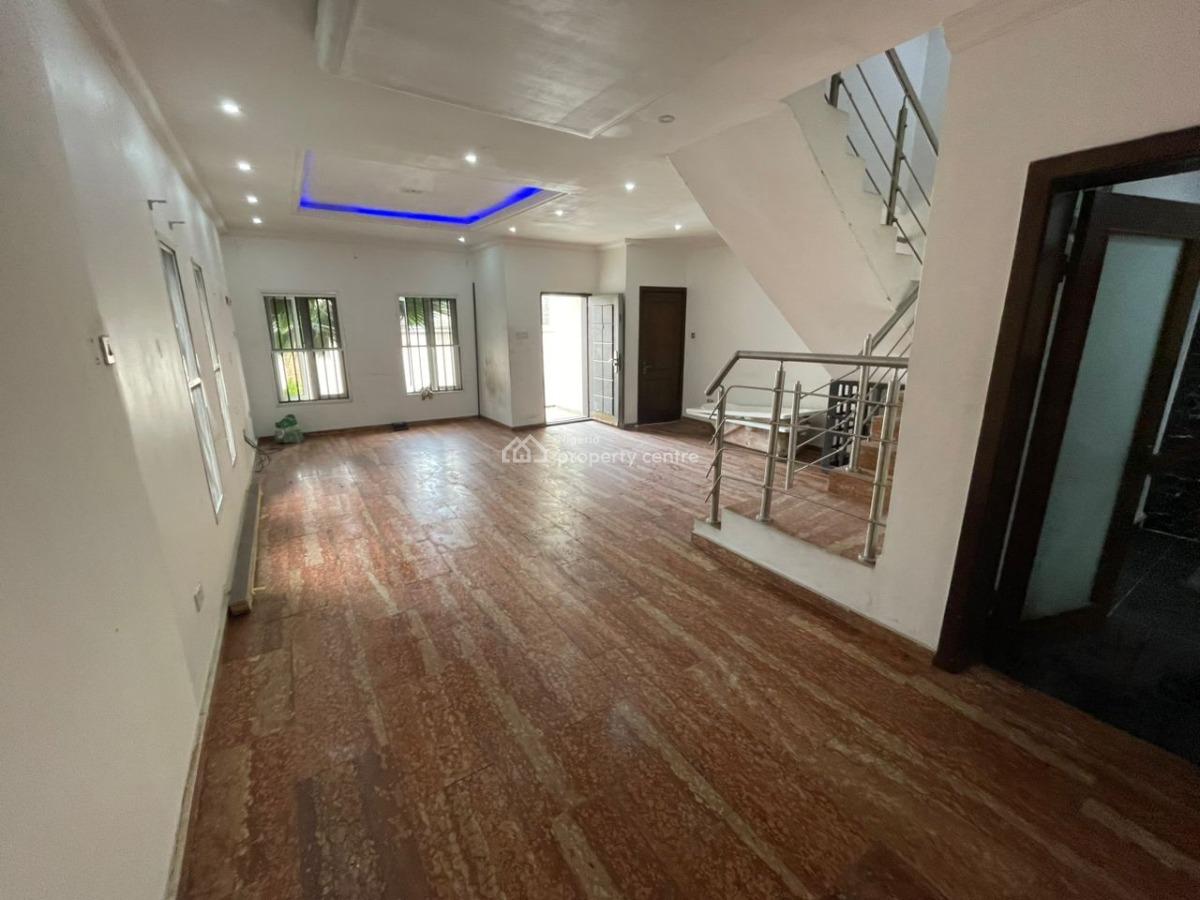 Lovely 4 Bedroom Terrace Duplex with Bq, Osapa, Lekki, Lagos, Terraced Duplex for Sale
