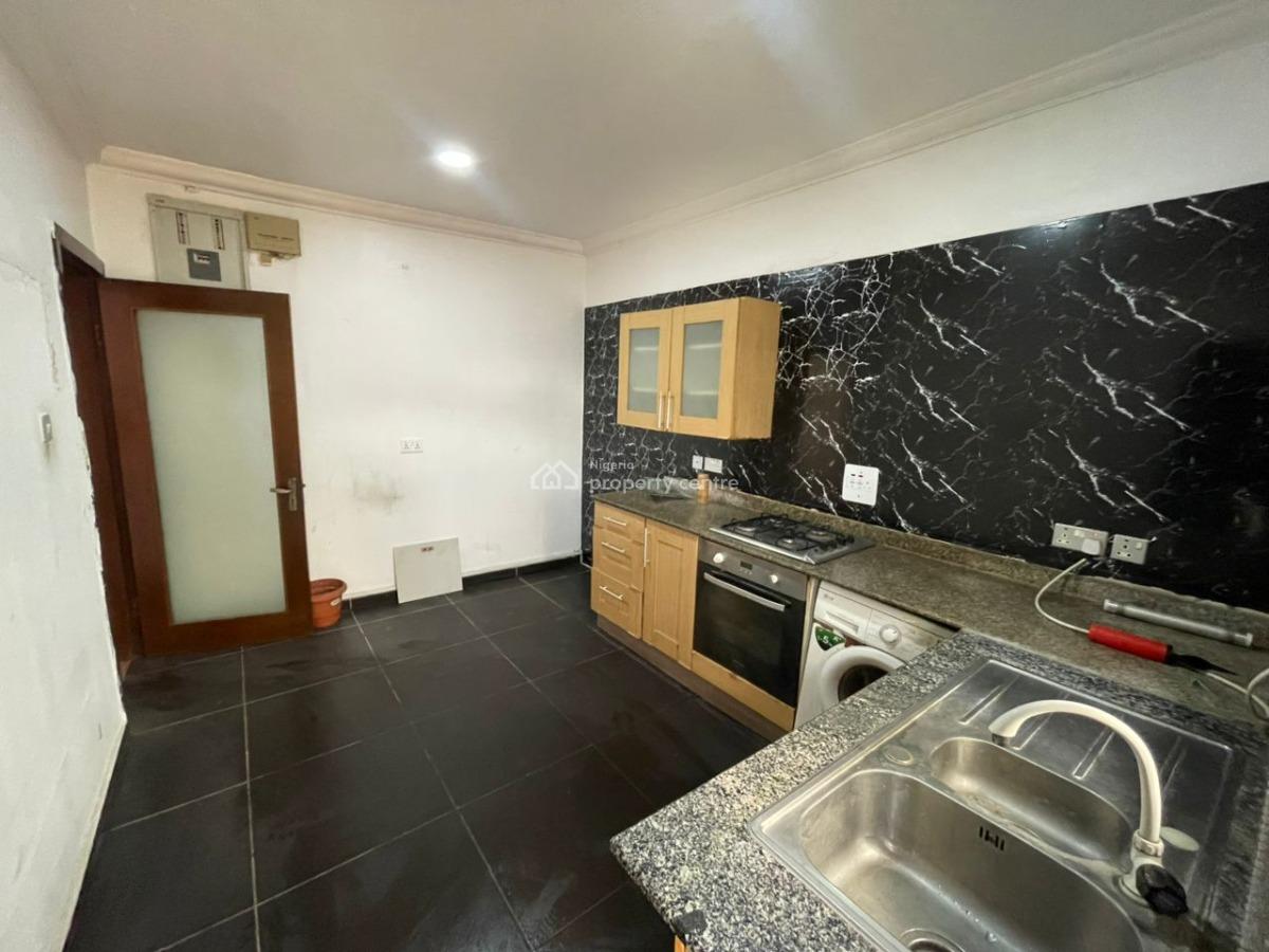 Lovely 4 Bedroom Terrace Duplex with Bq, Osapa, Lekki, Lagos, Terraced Duplex for Sale