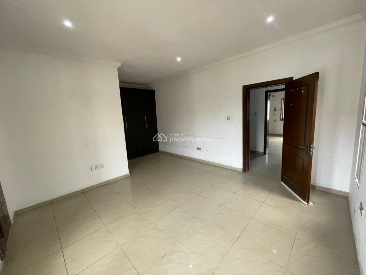 Lovely 4 Bedroom Terrace Duplex with Bq, Osapa, Lekki, Lagos, Terraced Duplex for Sale