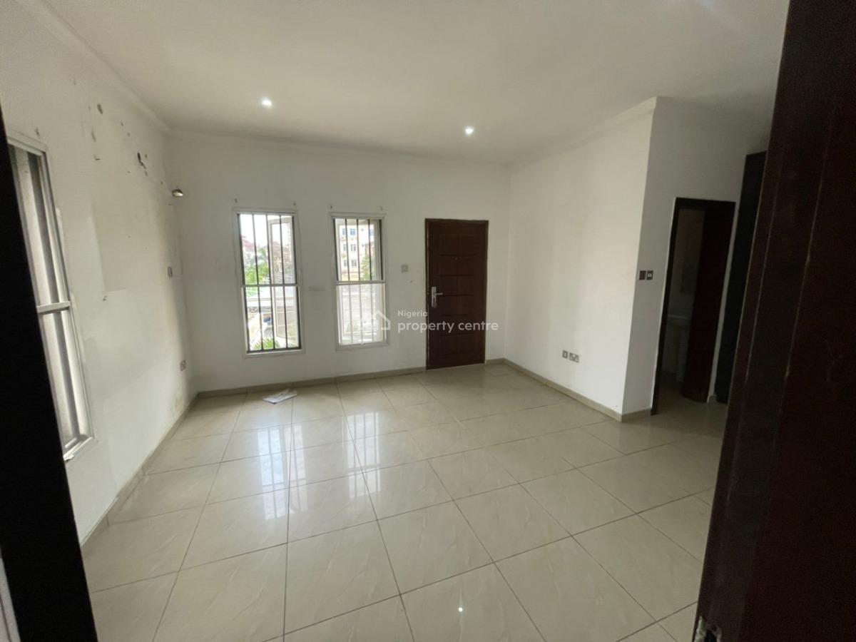 Lovely 4 Bedroom Terrace Duplex with Bq, Osapa, Lekki, Lagos, Terraced Duplex for Sale