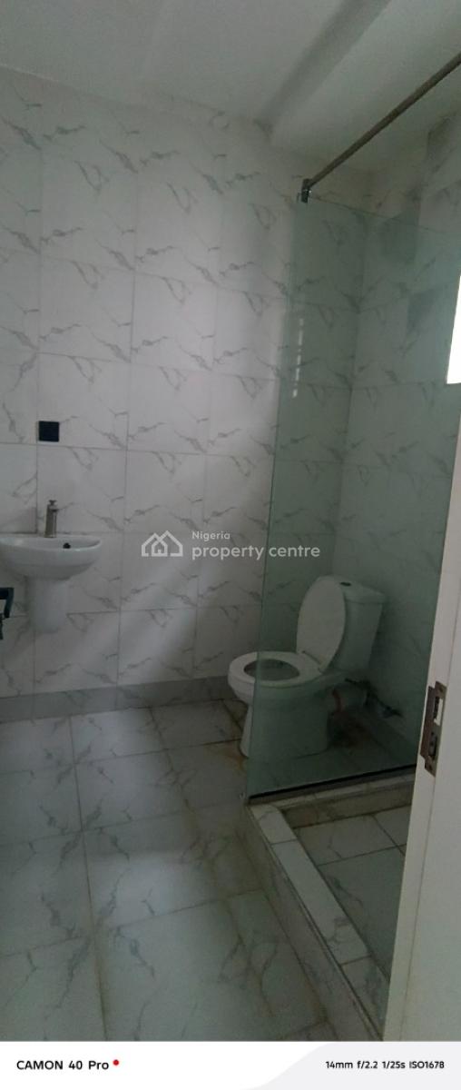 Clean 2 Bedroom Flat in Osapa, Osapa London, Lekki Phase 1, Lekki, Lagos, Flat / Apartment for Rent