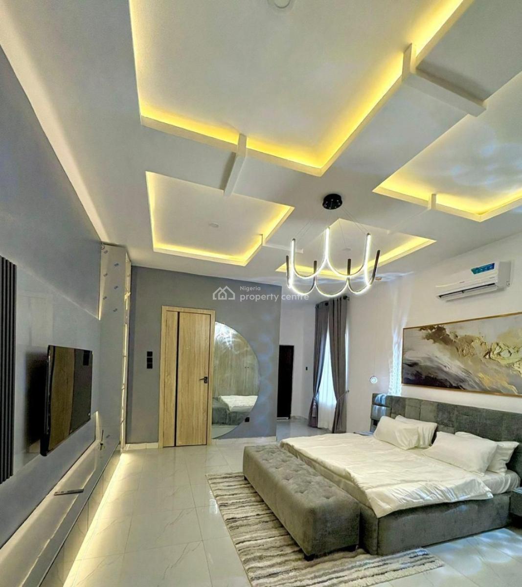 Self Compound Three Bedroom Apartment, Lekki Phase 1, Lekki, Lagos, House Short Let