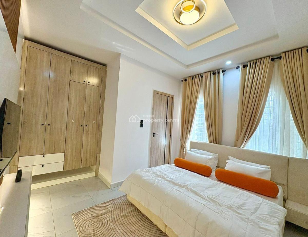 Self Compound Three Bedroom Apartment, Lekki Phase 1, Lekki, Lagos, House Short Let