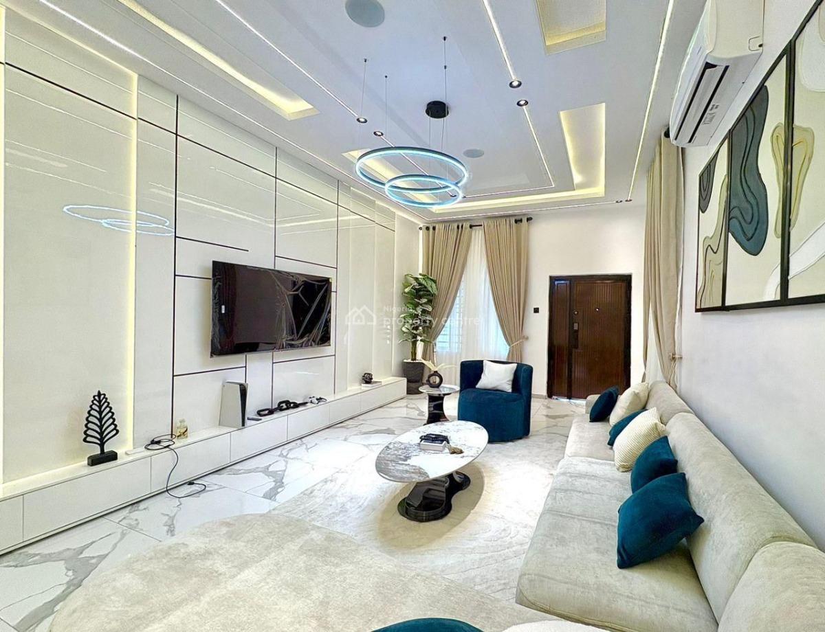 Self Compound Three Bedroom Apartment, Lekki Phase 1, Lekki, Lagos, House Short Let