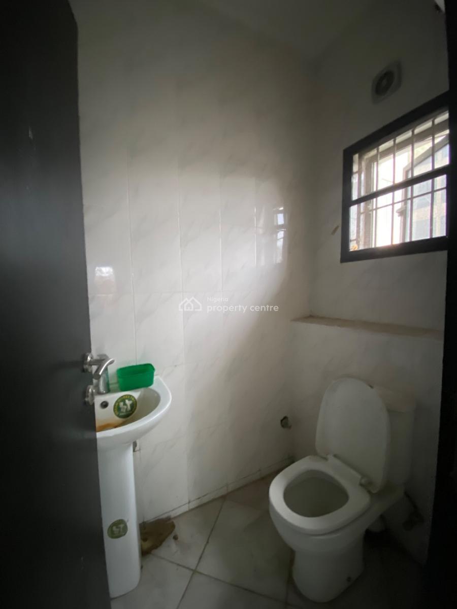 3 Bedroom Apartment with 20hrs Light and Pool , Elevator, Orchid Road, Lekki, Lagos, Flat / Apartment for Rent