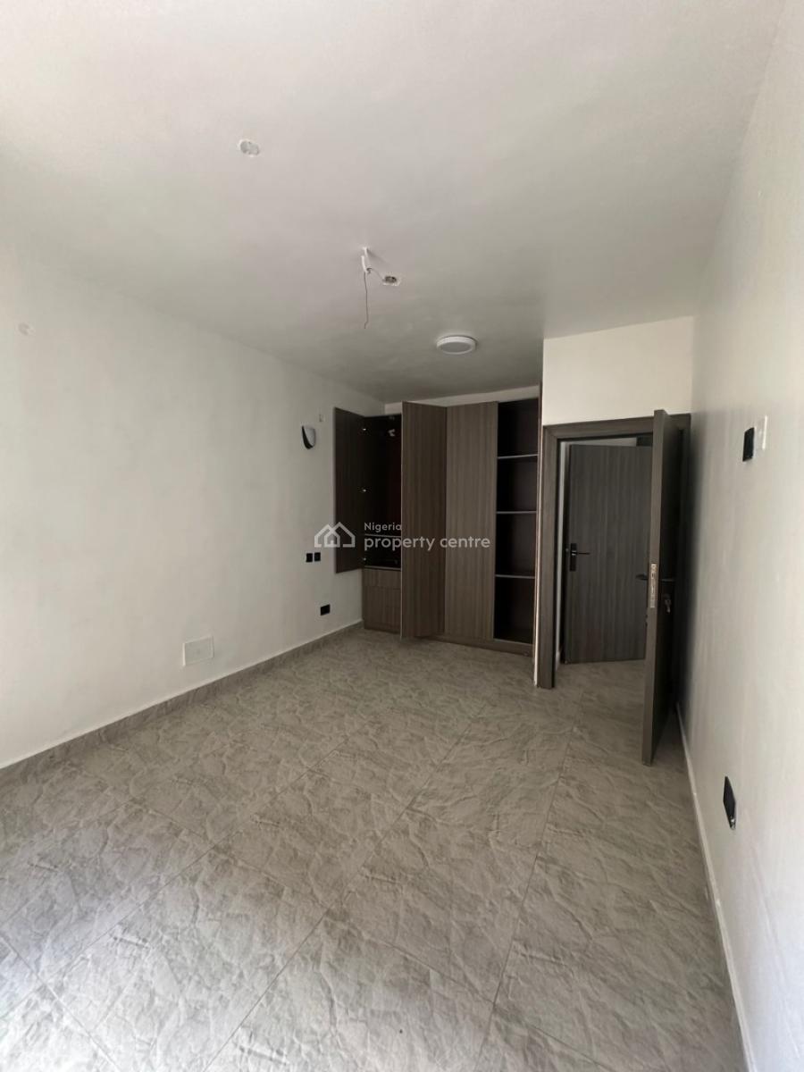 Clean & Spacious Newly Renovated 3-bedroom Terrace with Swimming Pool, Ikoyi, Lagos, Terraced Duplex for Rent
