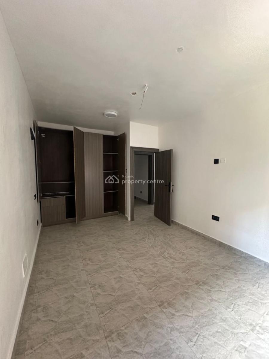 Clean & Spacious Newly Renovated 3-bedroom Terrace with Swimming Pool, Ikoyi, Lagos, Terraced Duplex for Rent