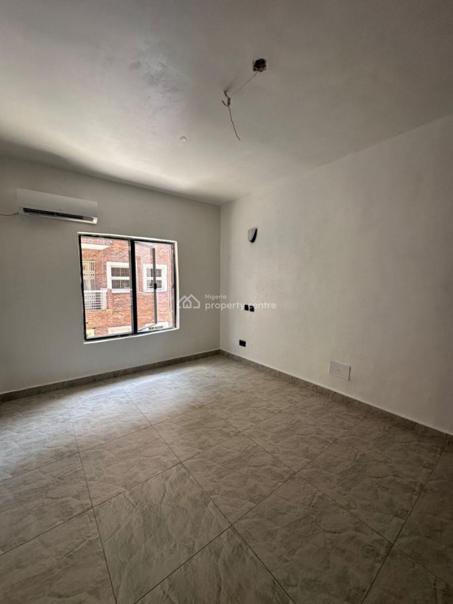 Clean & Spacious Newly Renovated 3-bedroom Terrace with Swimming Pool, Ikoyi, Lagos, Terraced Duplex for Rent