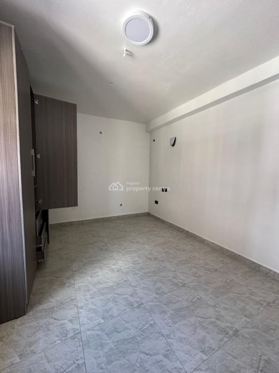 Clean & Spacious Newly Renovated 3-bedroom Terrace with Swimming Pool, Ikoyi, Lagos, Terraced Duplex for Rent