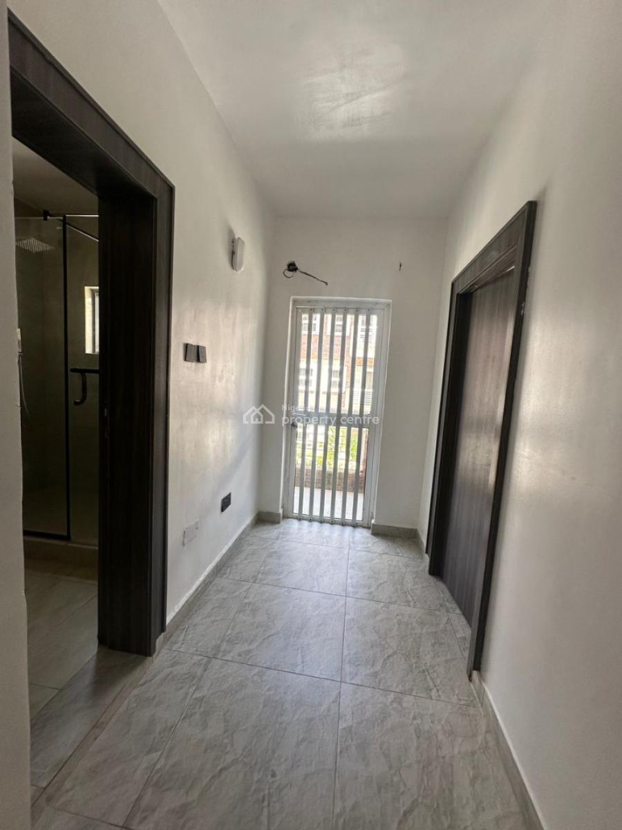 Clean & Spacious Newly Renovated 3-bedroom Terrace with Swimming Pool, Ikoyi, Lagos, Terraced Duplex for Rent