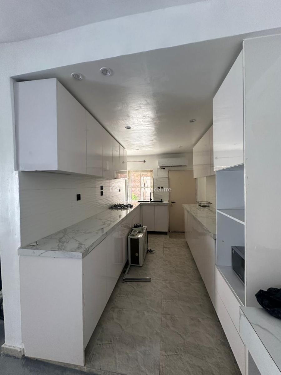 Clean & Spacious Newly Renovated 3-bedroom Terrace with Swimming Pool, Ikoyi, Lagos, Terraced Duplex for Rent