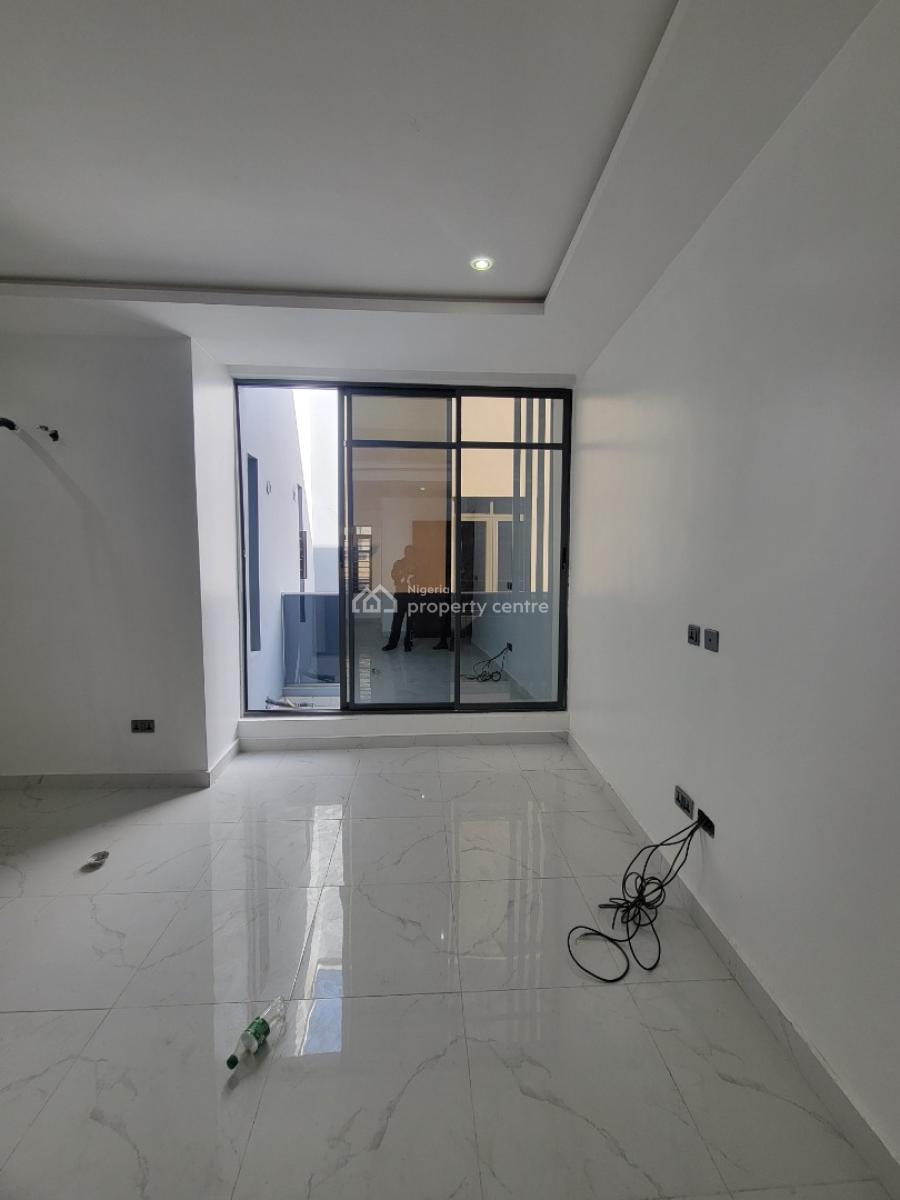 Executive 2bed Apartment at Lekki Scheme 2, Lekki Scheme 2 Abraham Adesanya Ajah, Ajah, Lagos, Flat / Apartment for Sale