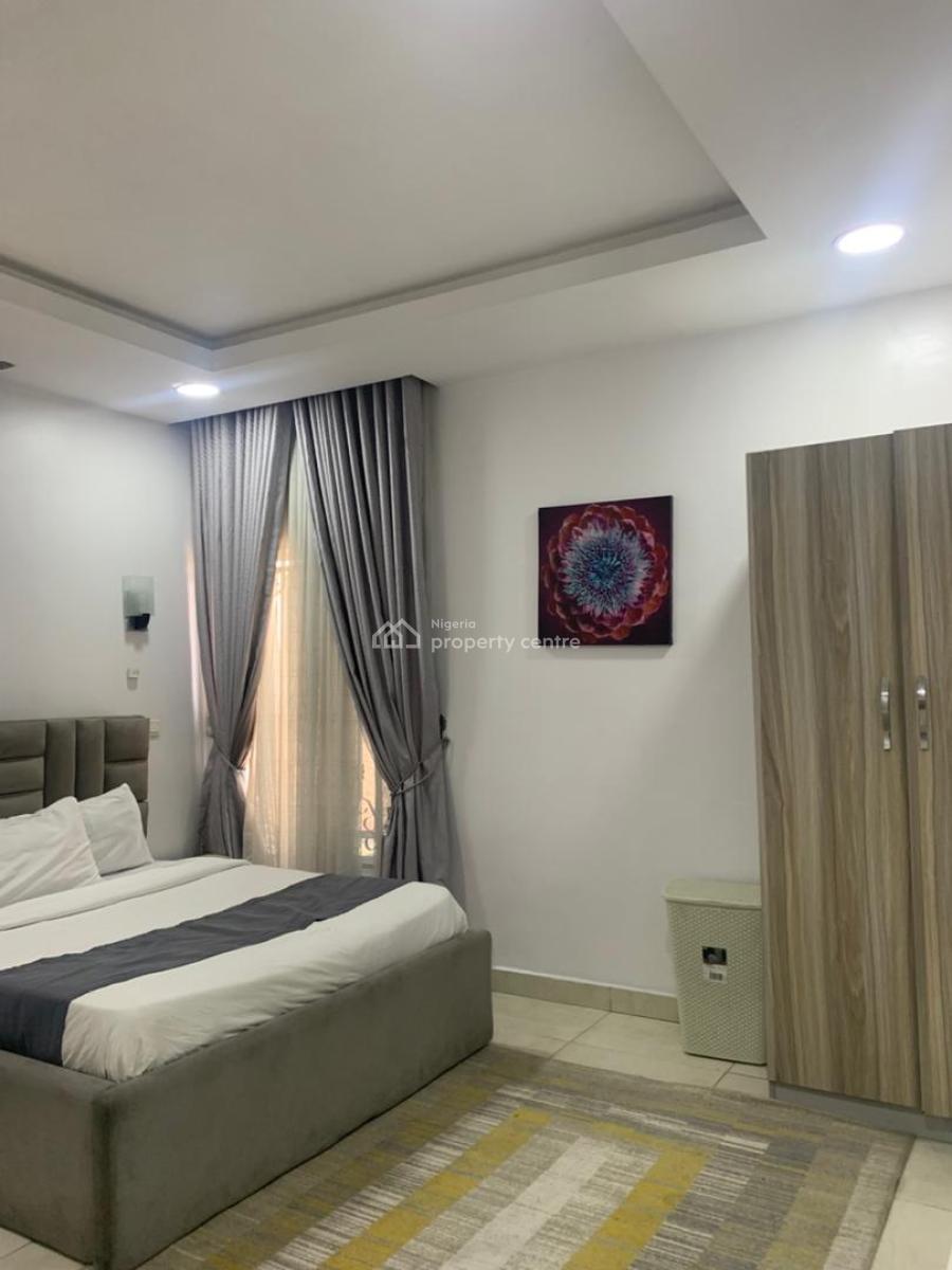 Fully Furnished 2 Bedroom Apt (upstairs) with Swimming Pool and Gym, in an Estate, Lekki Right Hand Side, Lekki Phase 1, Lekki, Lagos, Flat / Apartment for Rent