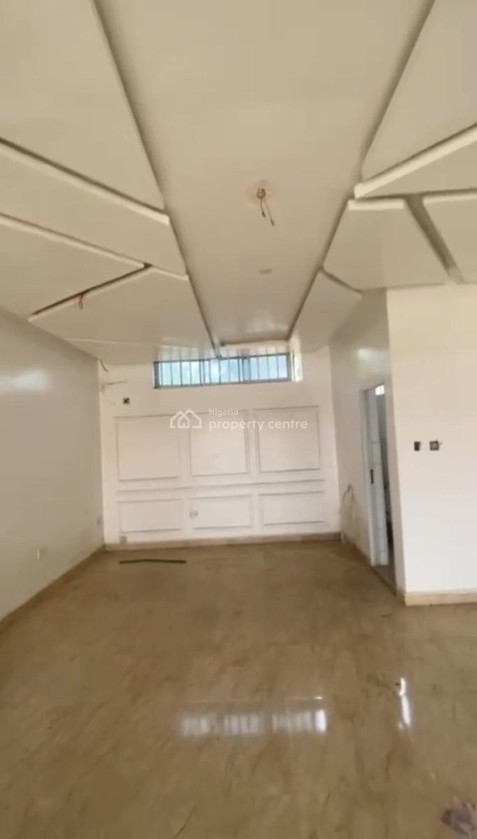 Strategic 35sqm Shop/office Space, Gwarinpa, Abuja, Plaza / Complex / Mall for Rent