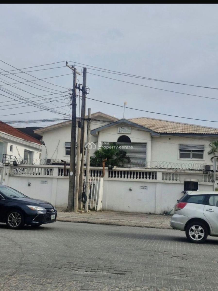 Built on 970 Sqm 	-	5-bedroom Duplex  	-	2 Units, Lekki Phase 1, Lekki, Lagos, Detached Duplex for Sale