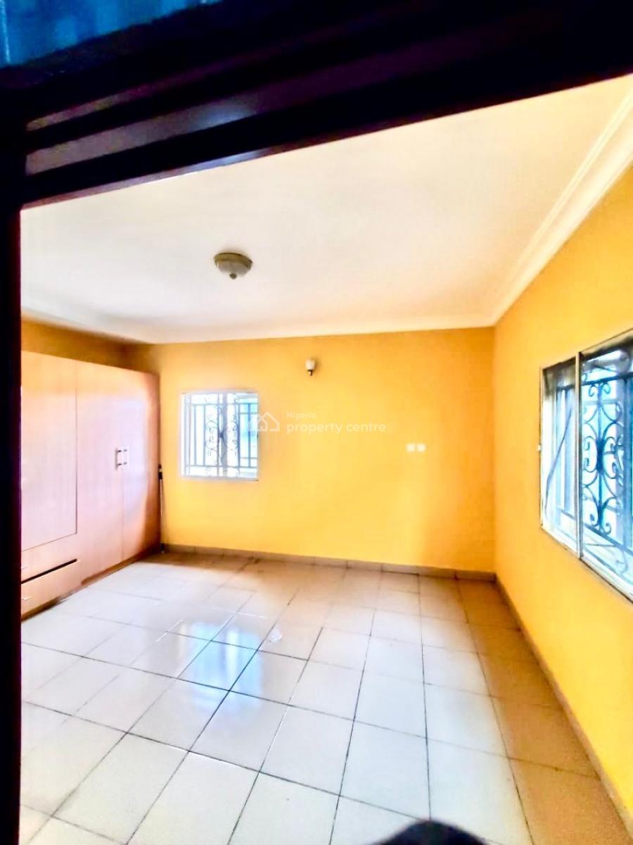 a Room in a Shared Apartment, Olokonla, Ajah, Lagos, Flat / Apartment for Rent
