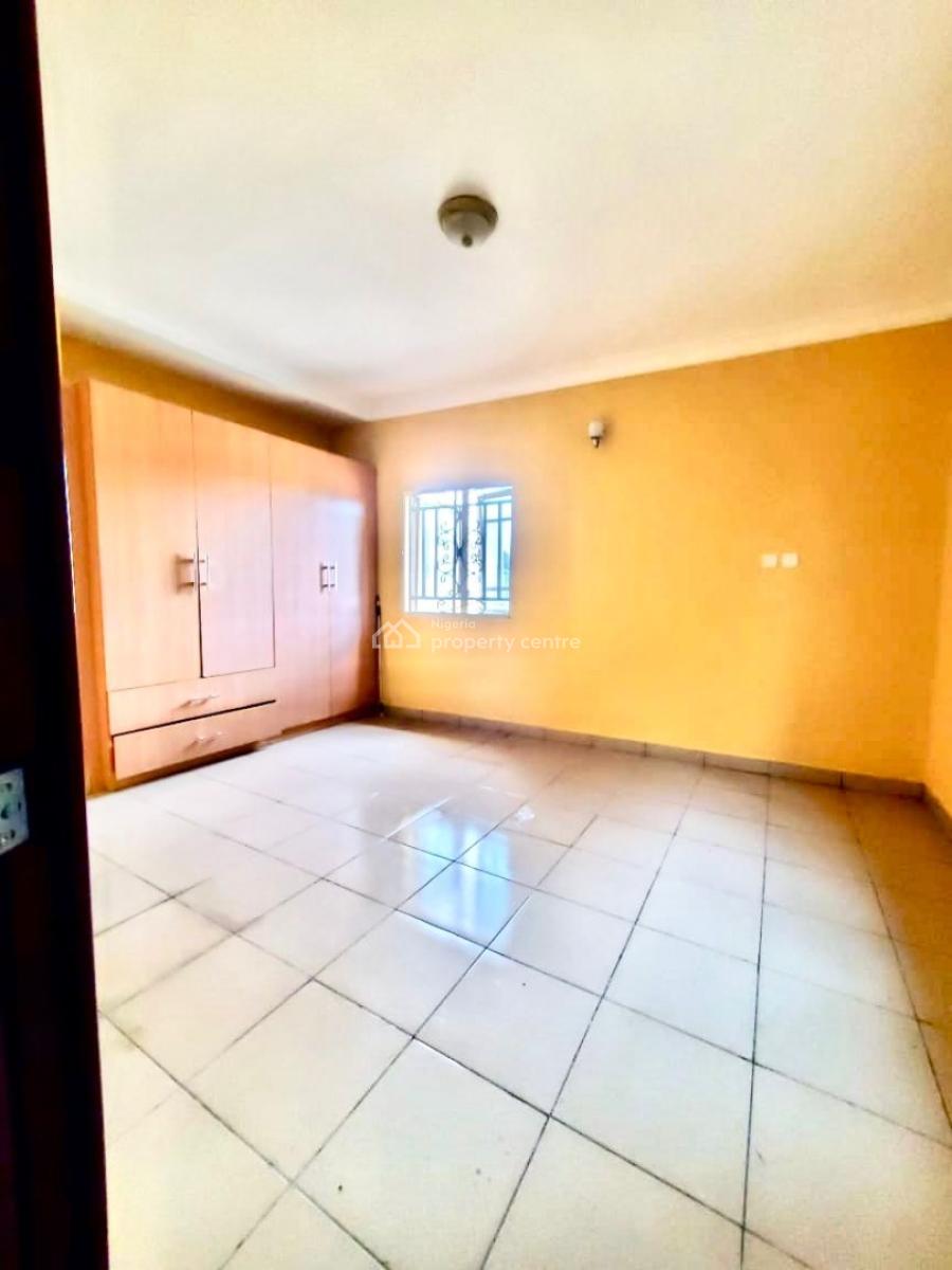 a Room in a Shared Apartment, Olokonla, Ajah, Lagos, Flat / Apartment for Rent