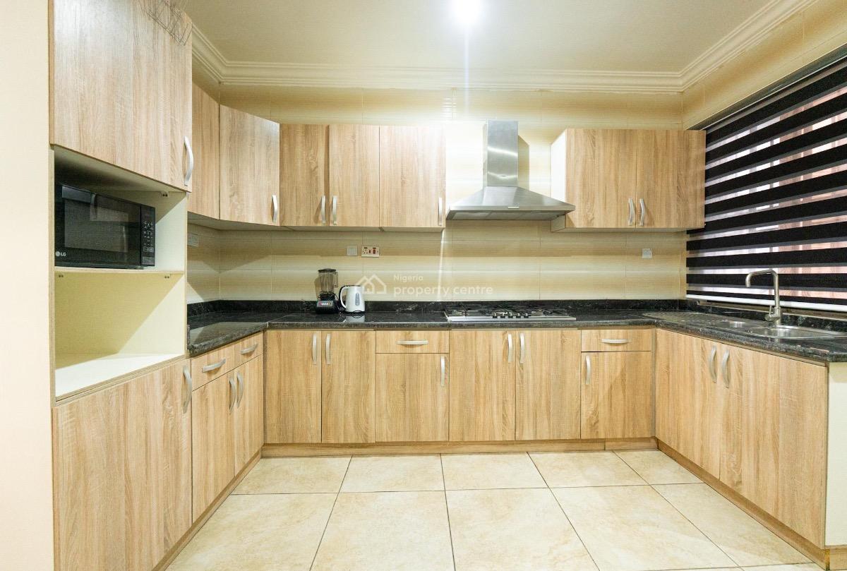 Spacious 3 Bedroom Apartment with Excellent Facilities in Ikate Lekki, Off Freedom Way, Ikate Lekki Phase 1, Lekki, Lagos, Flat / Apartment Short Let