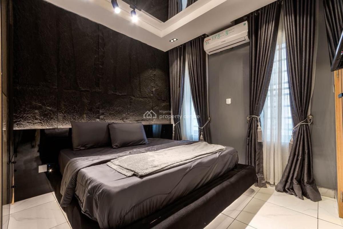 Alexa One Bedroom Apartment with Ps5 and Ceiling Mirror, Ologolo, Lekki, Lagos, Flat / Apartment Short Let