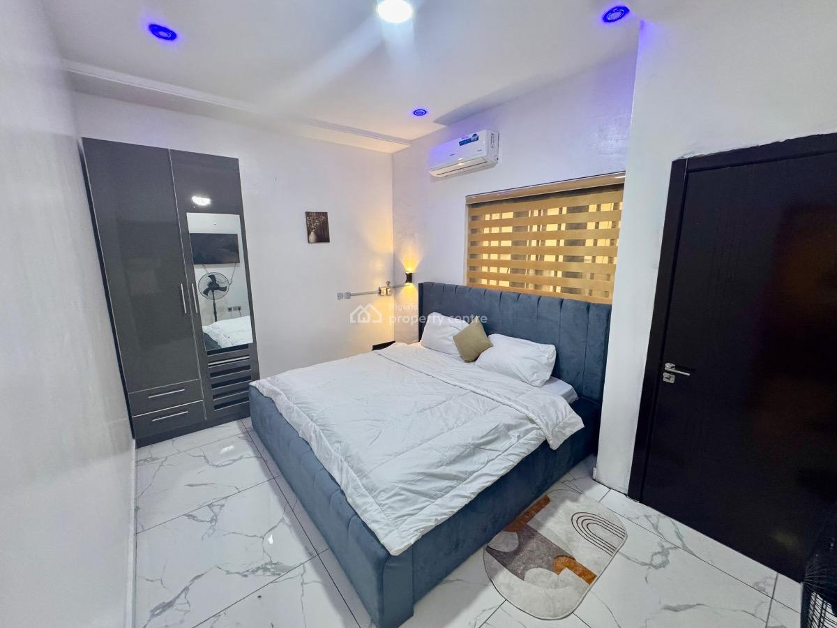 Spacious 3 Bedrooms Apartment with 2 Living Rooms and Solar Power, Ayinde Court, No. 1 Olujobi Street, Opposite Corona School, Gbagada, Gbagada, Lagos, Flat / Apartment Short Let
