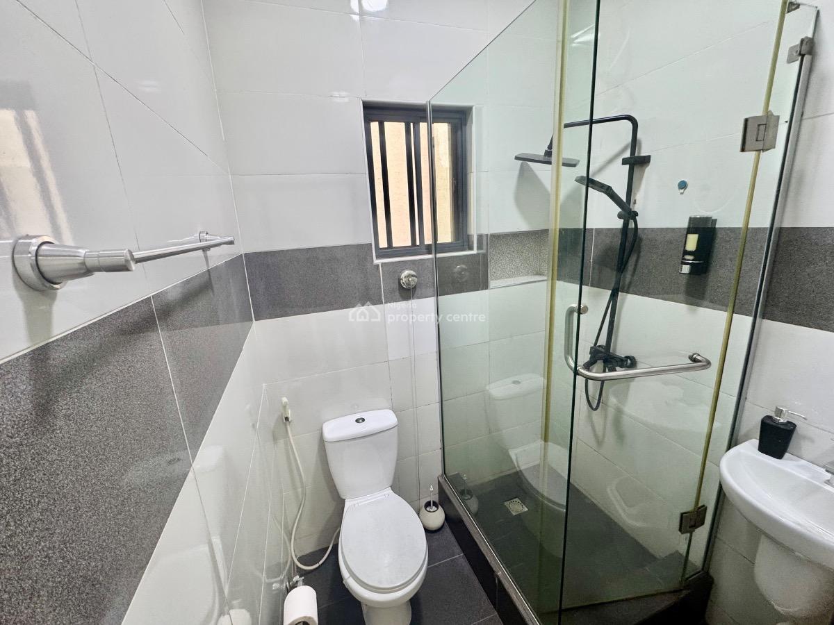 Spacious 3 Bedrooms Apartment with 2 Living Rooms and Solar Power, Ayinde Court, No. 1 Olujobi Street, Opposite Corona School, Gbagada, Gbagada, Lagos, Flat / Apartment Short Let