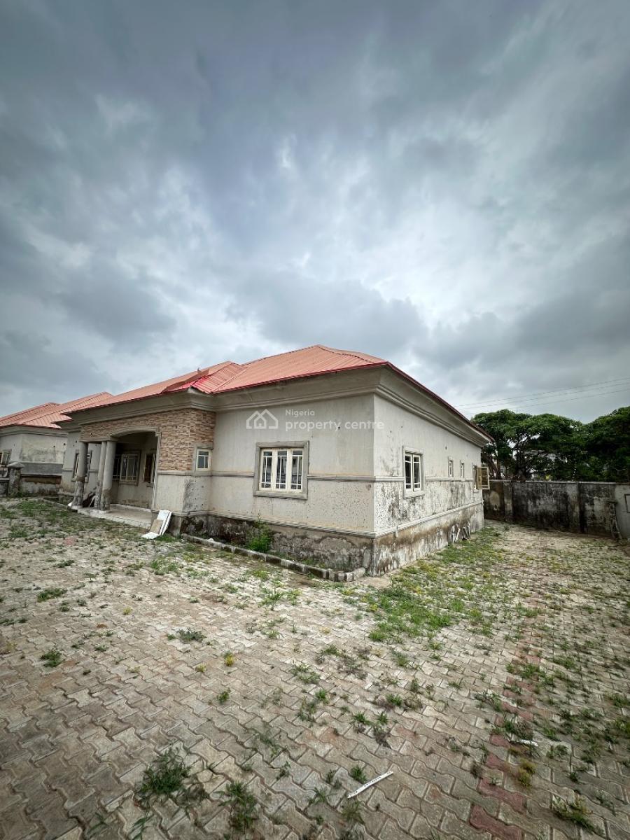 4 Bedroom Detached Bungalow + 2 Room Bq, Crown Estate, Lugbe District, Abuja, Detached Bungalow for Sale