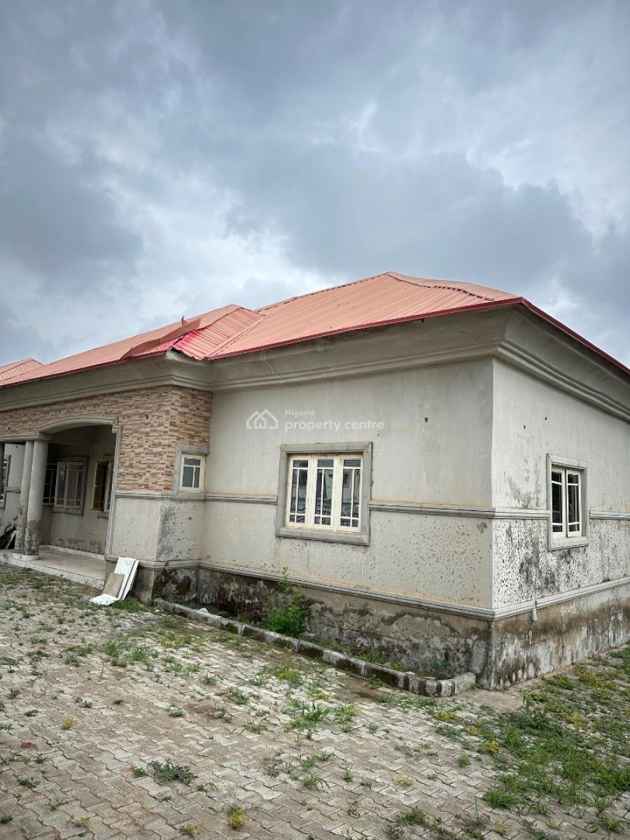 4 Bedroom Detached Bungalow + 2 Room Bq, Crown Estate, Lugbe District, Abuja, Detached Bungalow for Sale