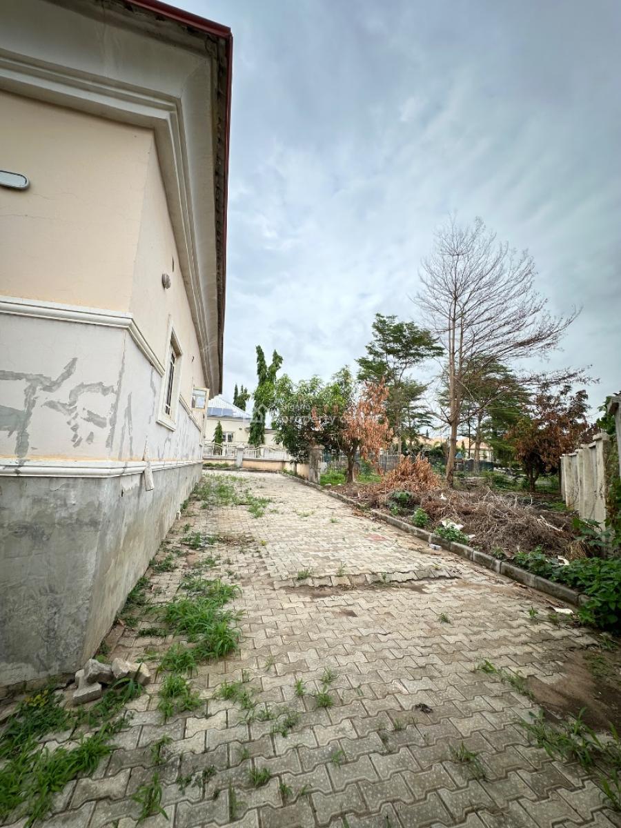 4 Bedroom Detached Bungalow + 2 Room Bq, Crown Estate, Lugbe District, Abuja, Detached Bungalow for Sale