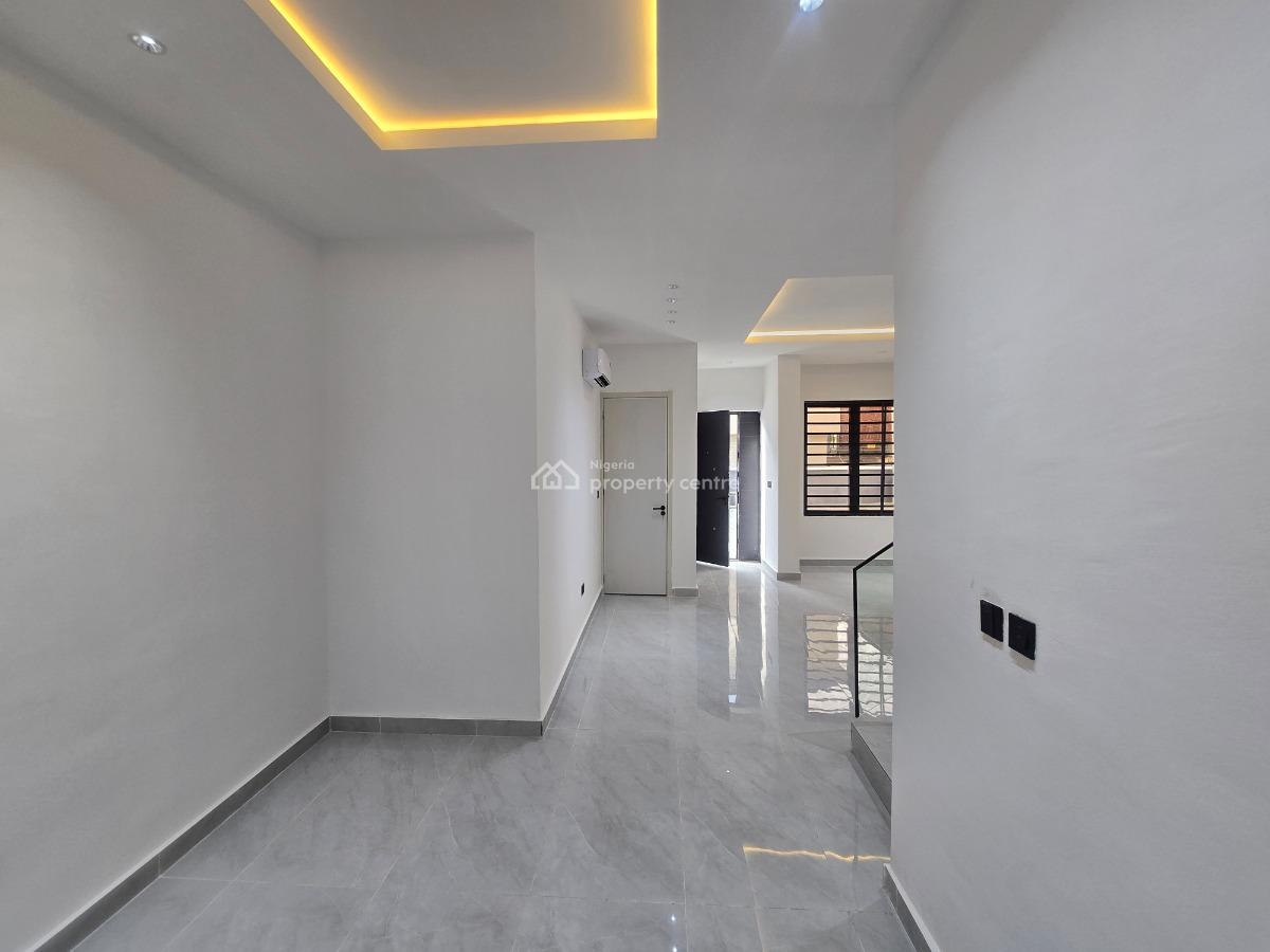 Newly Build Service 3-bedroom Duplex Plus Bq, Off Hakeem Dickson, Lekki Phase 1, Lekki, Lagos, Terraced Duplex for Rent