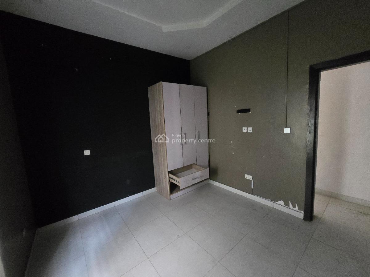 Neatly Used 3-bedroom Flat Apartment, Off Hakeem Dickson, Lekki Phase 1, Lekki, Lagos, Flat / Apartment for Rent