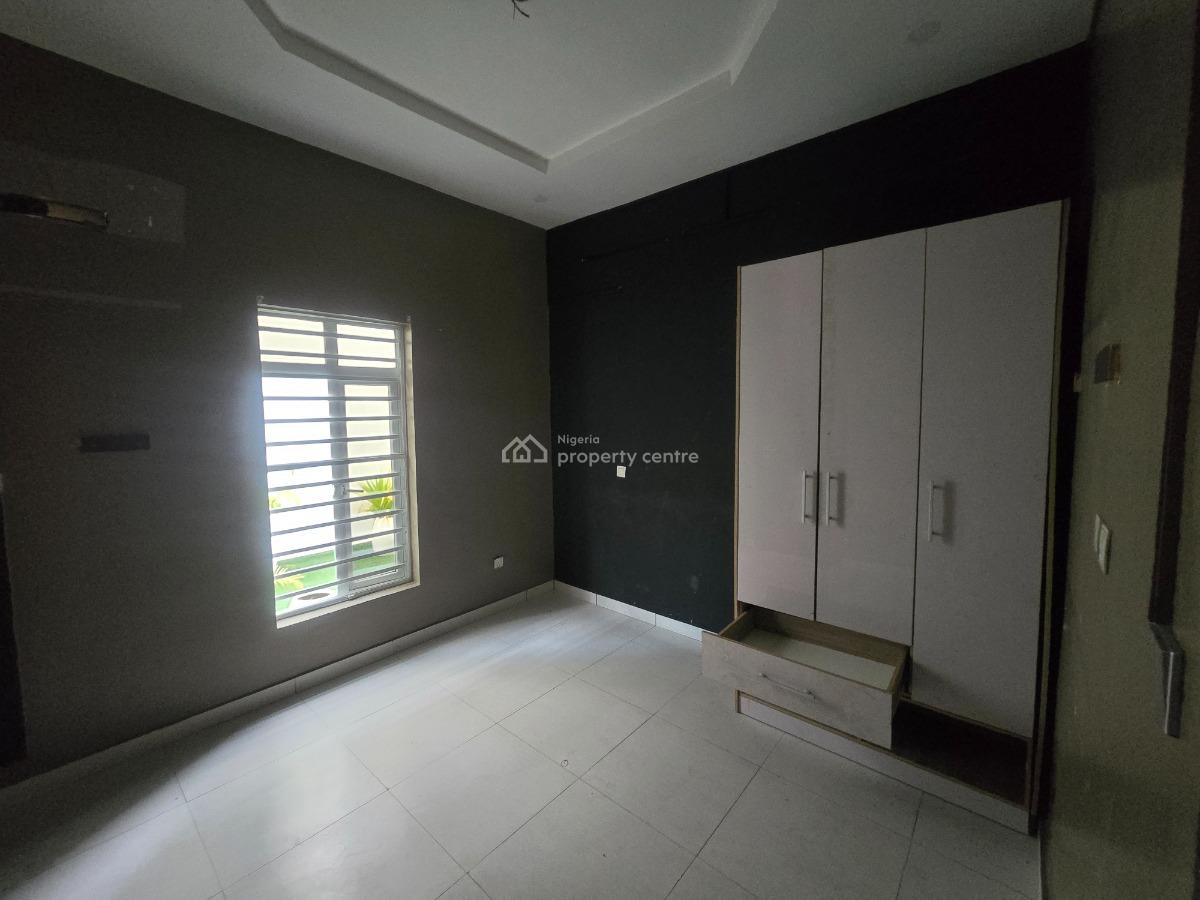 Neatly Used 3-bedroom Flat Apartment, Off Hakeem Dickson, Lekki Phase 1, Lekki, Lagos, Flat / Apartment for Rent