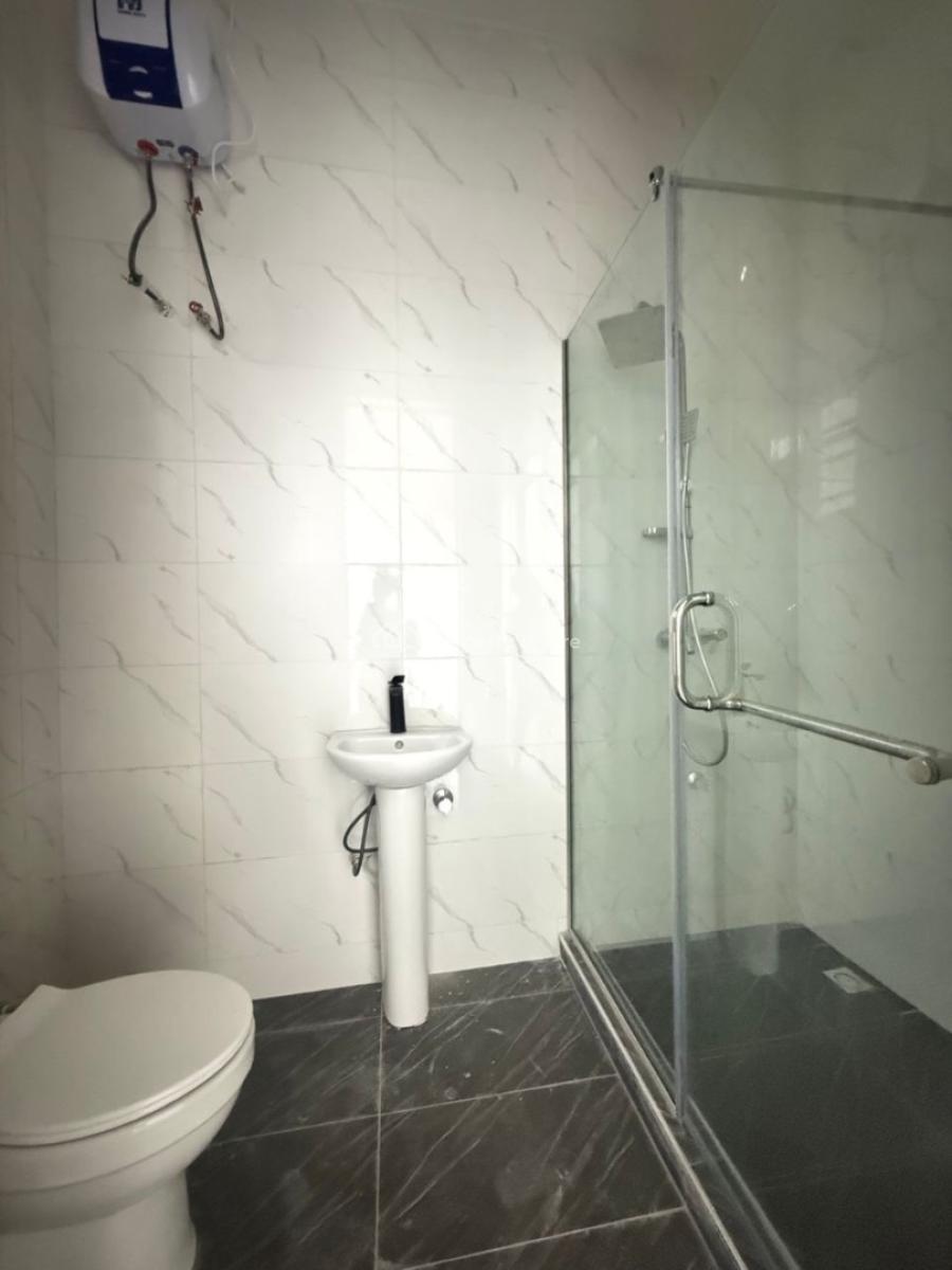2bedroom Apartment, New Road, Lekki, Lagos, Flat / Apartment for Rent