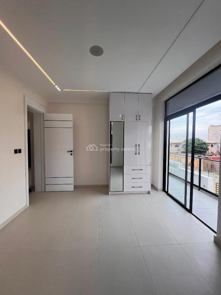 Newly Built 2 Bedroom with Gym, Sit Out Lounge and Elevator, Newly Built 2 Bedroom with Gym, Sit Out Lounge and Elevator, Ikate, Lekki, Lagos, Block of Flats for Sale