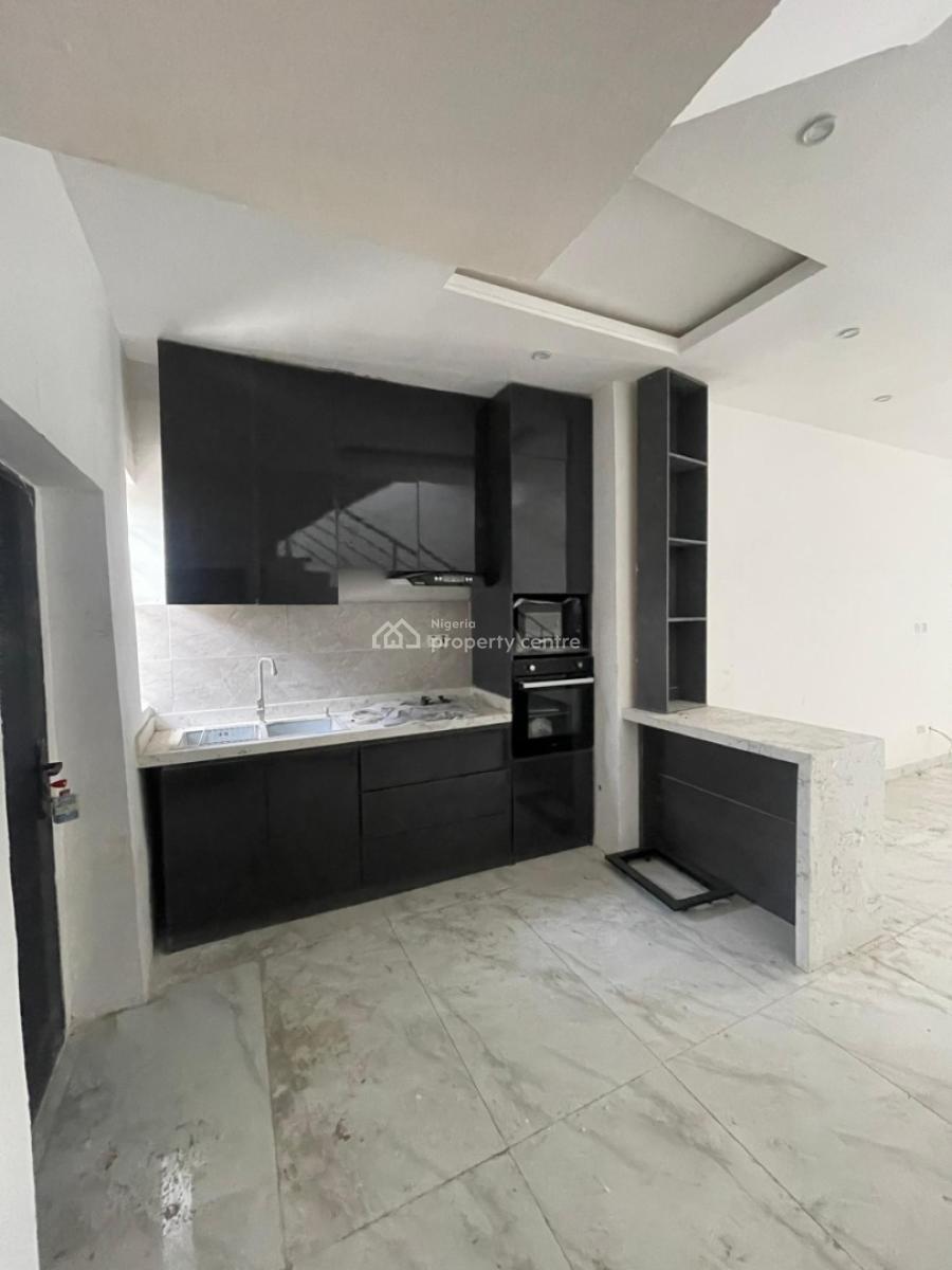 Aesthetically Pleasing 4bedroom Terrace Duplex with Bq & Gated Compoun, Lekki Phase 1, Lekki, Lagos, House for Sale