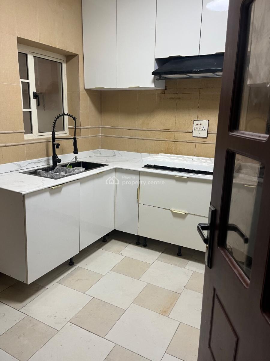 Semi Furnished 4 Bedroom Maisonette with Bq, Michael Cole, Off Admiralty, Lekki Phase 1, Lekki, Lagos, Flat / Apartment for Rent