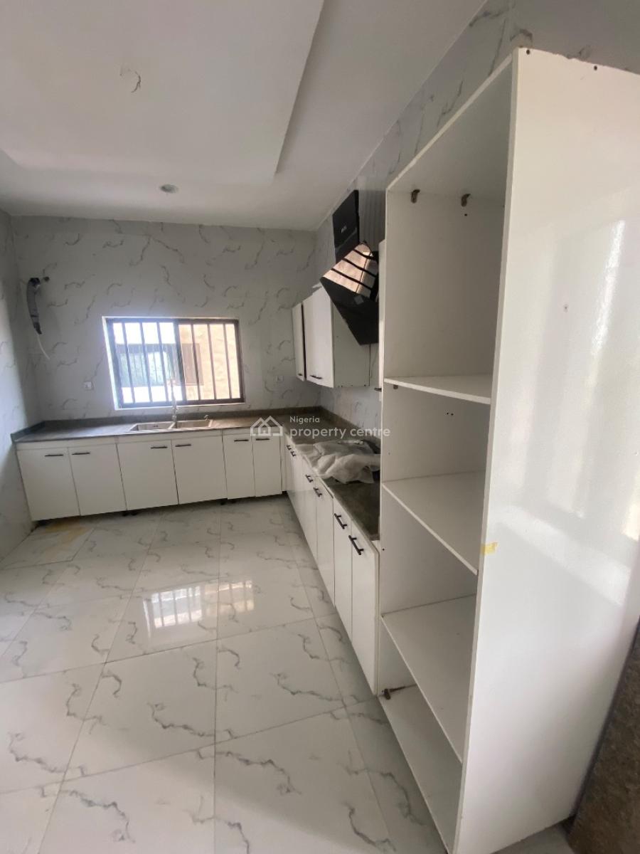 Luxury 2 Bedroom with Swimming Pool, Elevator & Gym House with Ocean View, Coastal Road Side, Lekki Phase 1, Lekki, Lagos, House for Rent