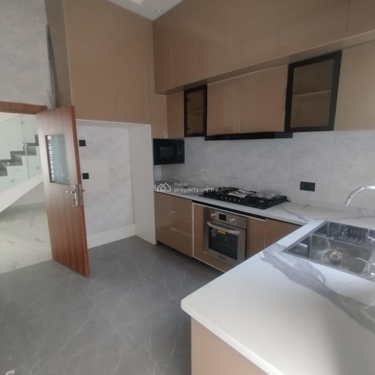 Nice 4 Bedrooms Terraced Duplex, Van Daniel Estate, Orchid Road, Lekki Expressway, Lekki, Lagos, Terraced Duplex for Rent