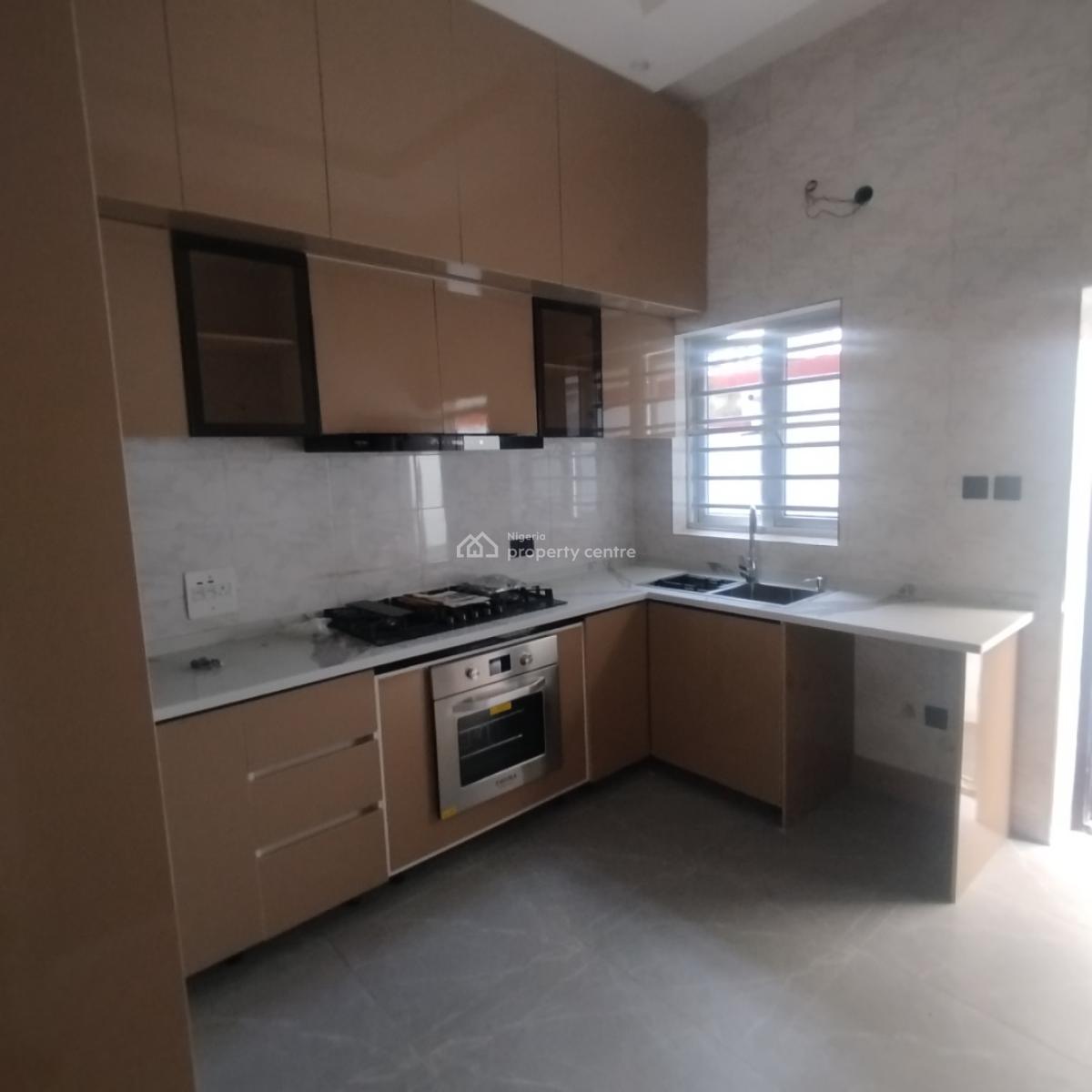 Nice 4 Bedrooms Terraced Duplex, Van Daniel Estate, Orchid Road, Lekki Expressway, Lekki, Lagos, Terraced Duplex for Rent