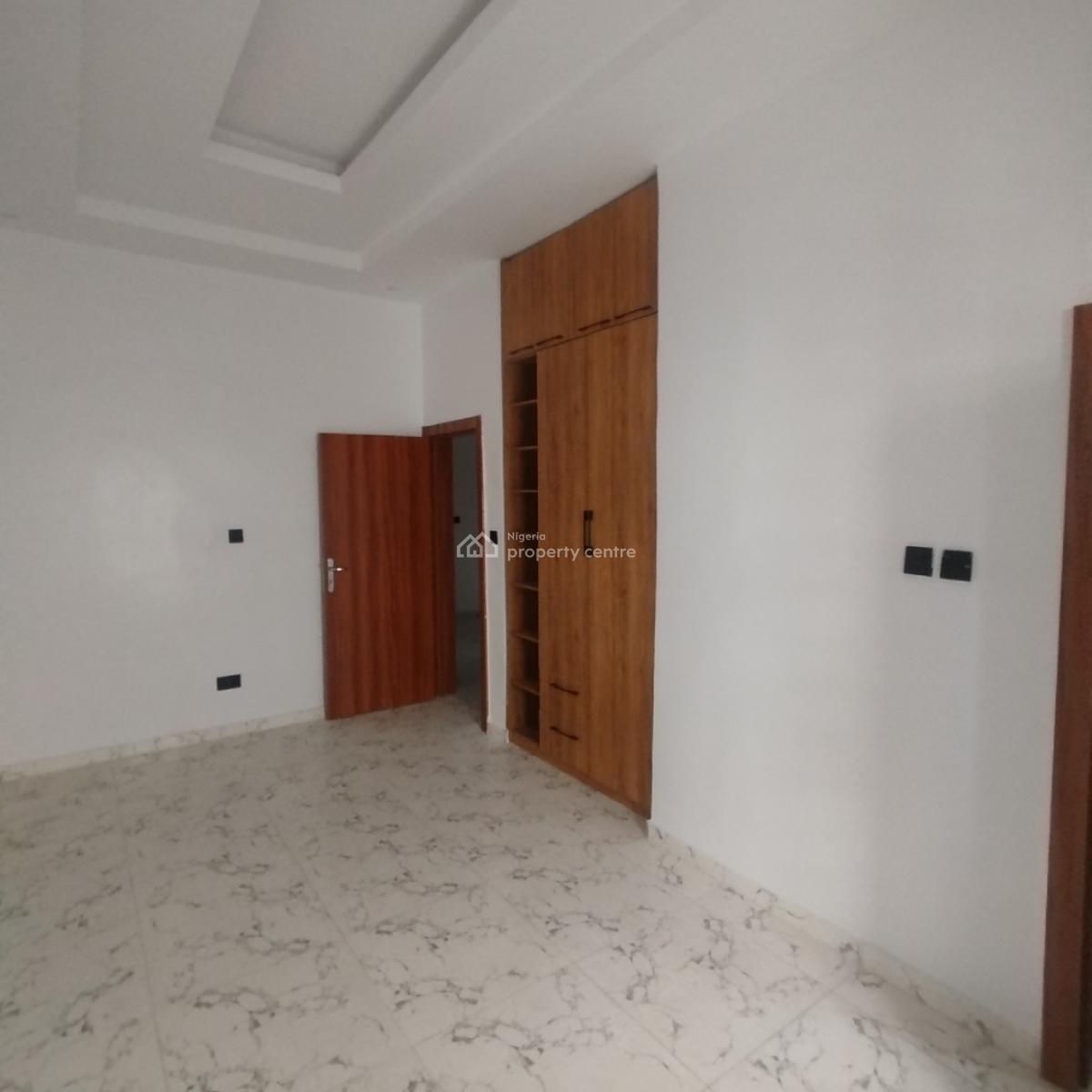 Nice 4 Bedrooms Terraced Duplex, Van Daniel Estate, Orchid Road, Lekki Expressway, Lekki, Lagos, Terraced Duplex for Rent