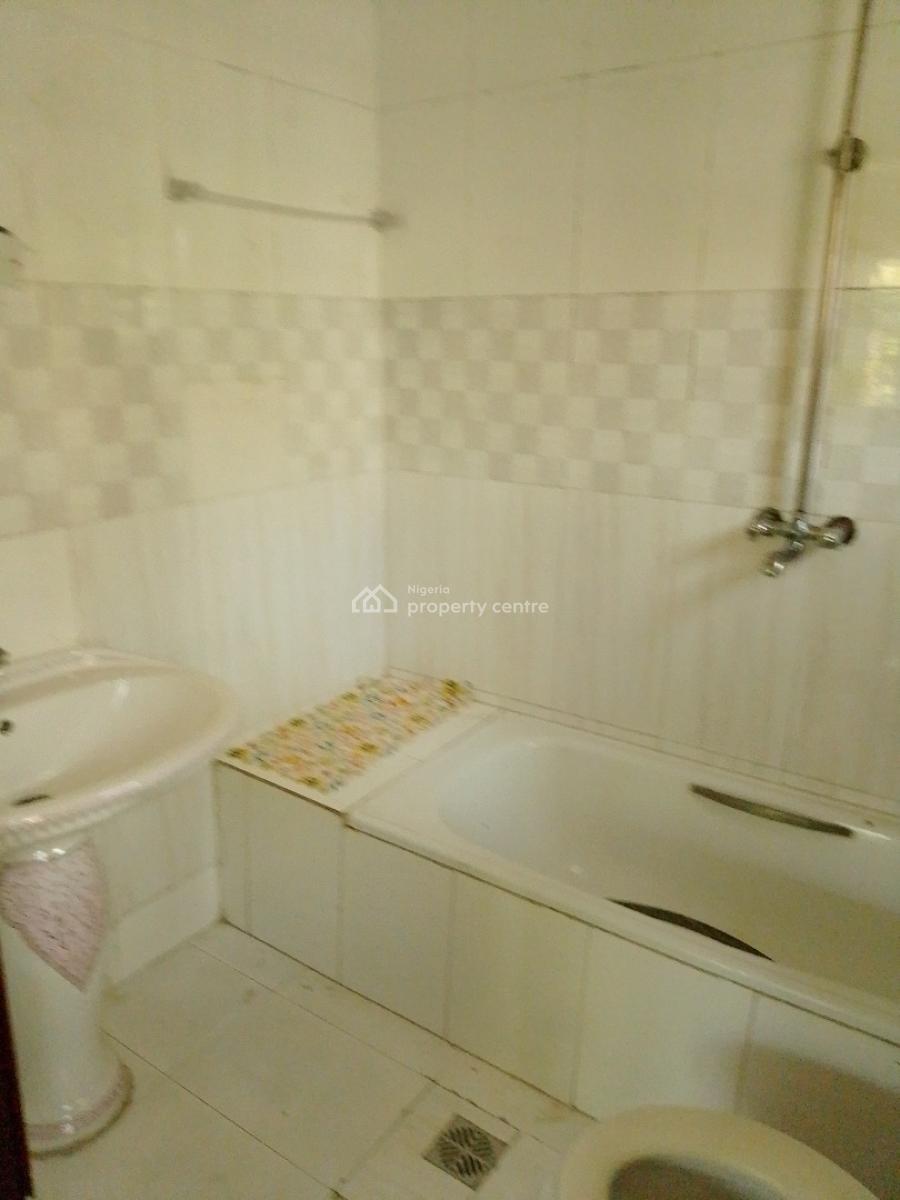 Well Maintained 3 Bedroom Bungalow, Off Freedom Way, Lekki Phase 1, Lekki, Lagos, House for Rent