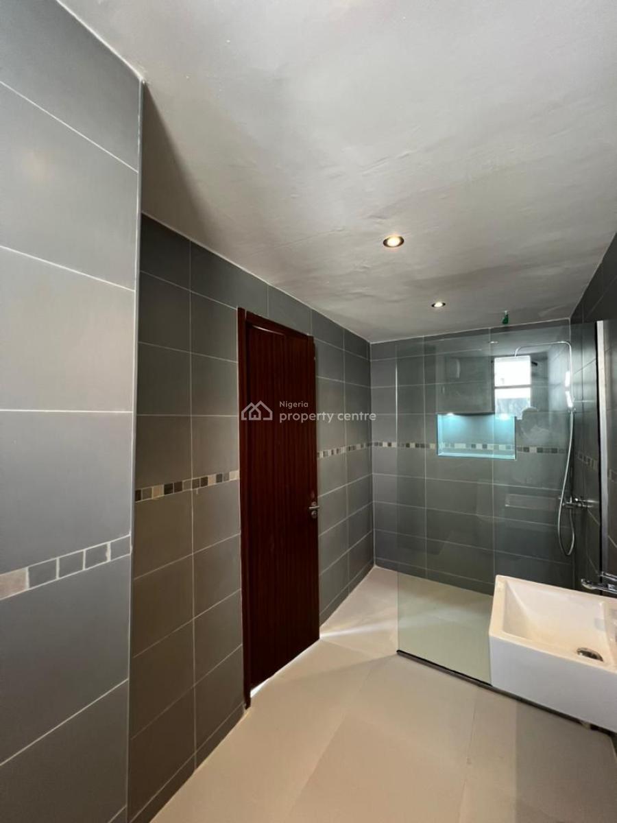Luxury Smart 3-bedroom Serviced Penthouse with Bq, Elevator, Richmond Pearl Estate, Off Freedom Way, Lekki Phase 1, Lekki, Lagos, Flat / Apartment for Sale