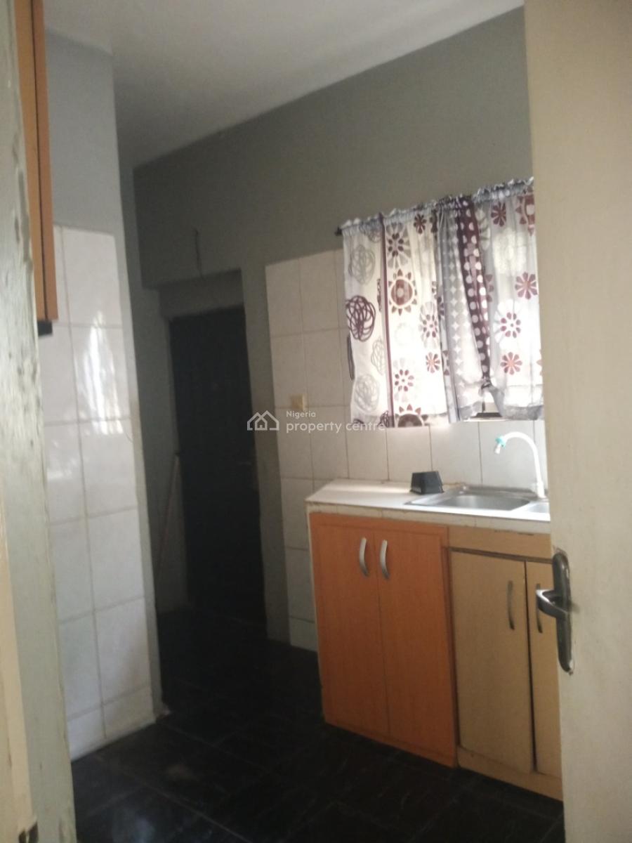2 Bedroom Flat, Lekki Phase 1, Lekki, Lagos, Flat / Apartment for Rent
