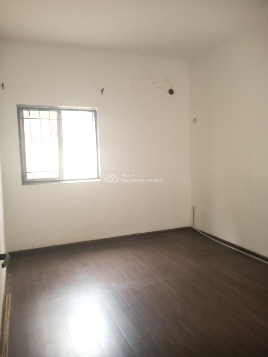 Solid Built 18 Rooms Guest House, Victoria Island, Victoria Island (vi), Lagos, Hotel / Guest House for Sale