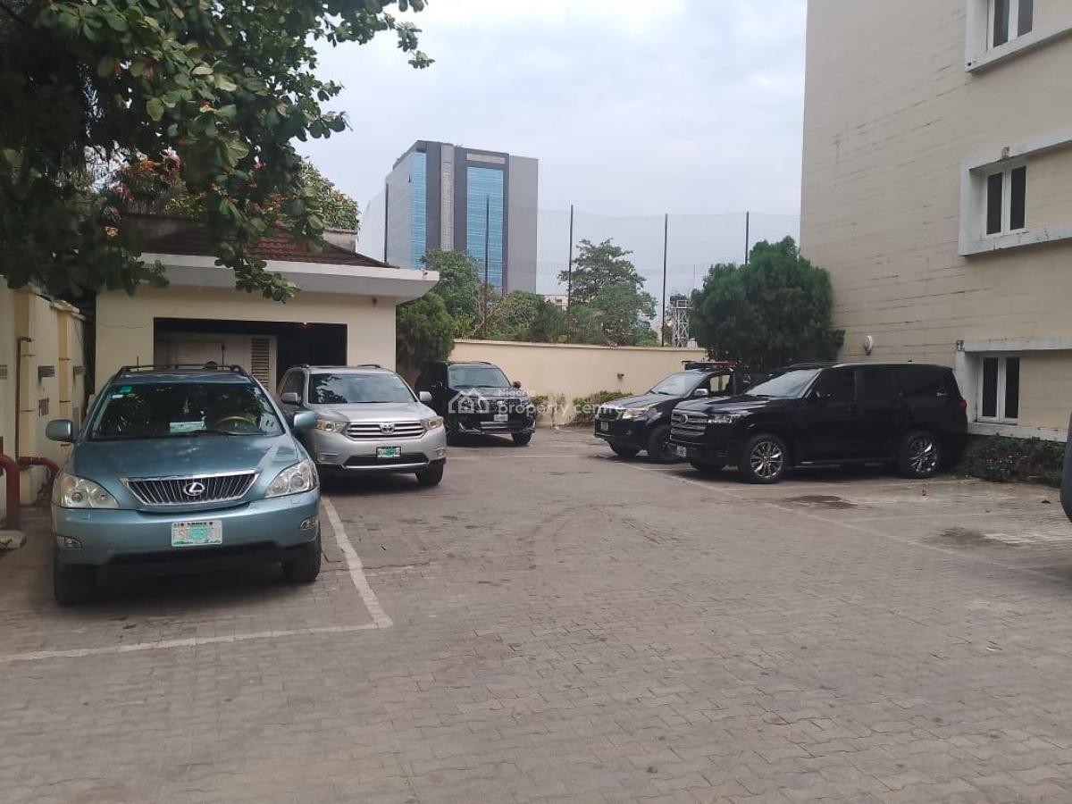 Spacious Clean 3 Bedroom Flat, Old Ikoyi, Old Ikoyi, Ikoyi, Lagos, Block of Flats for Sale